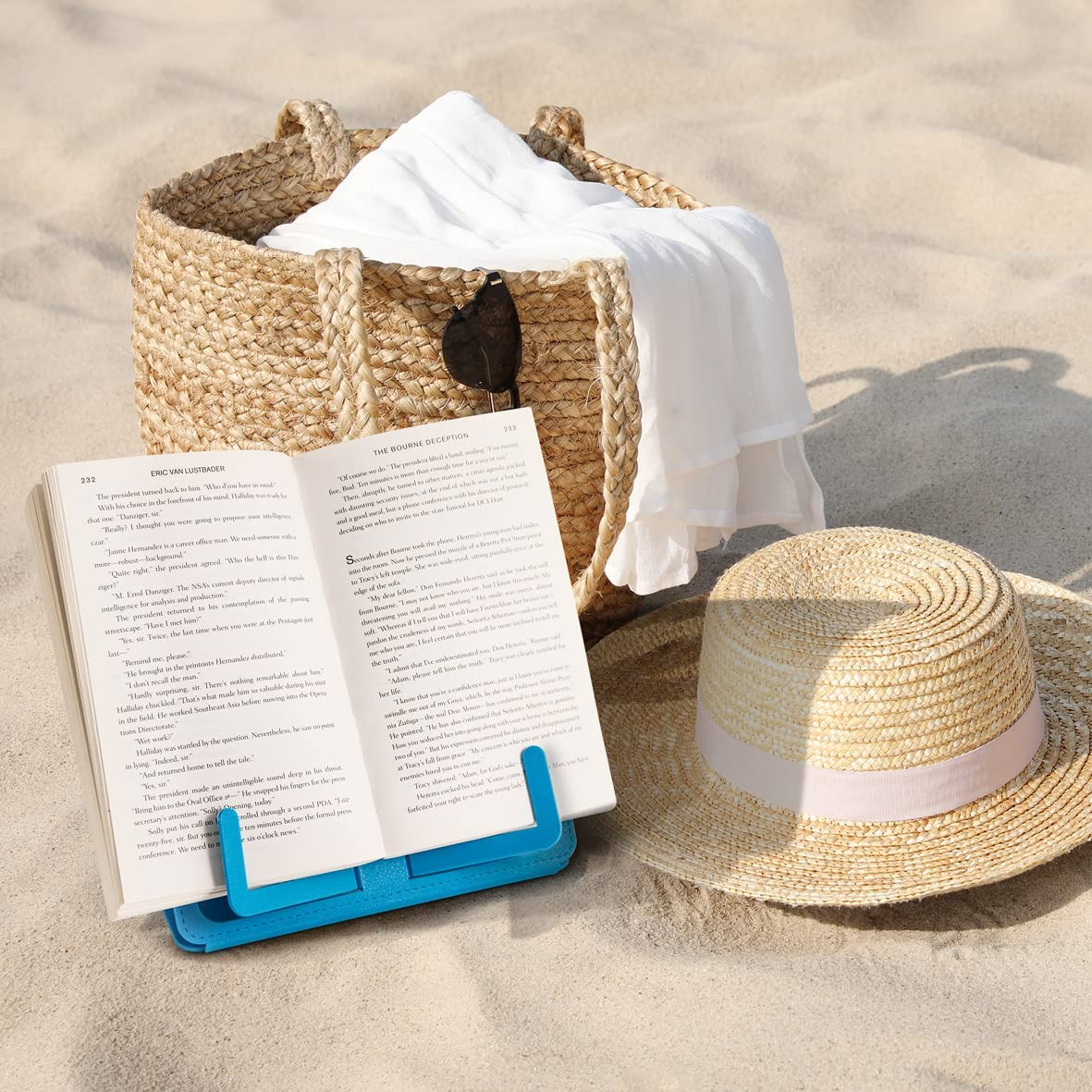 The Travel Book Rest Beachy Blue