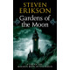 Gardens of the Moon : Book One of The Malazan Book of the Fallen : 1