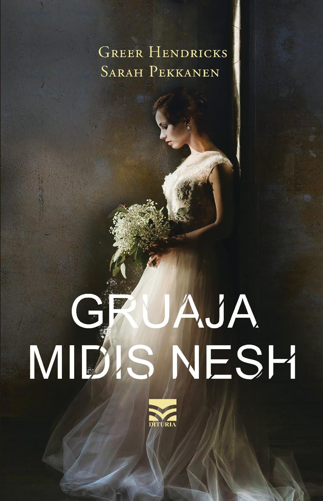 Gruaja midis nesh